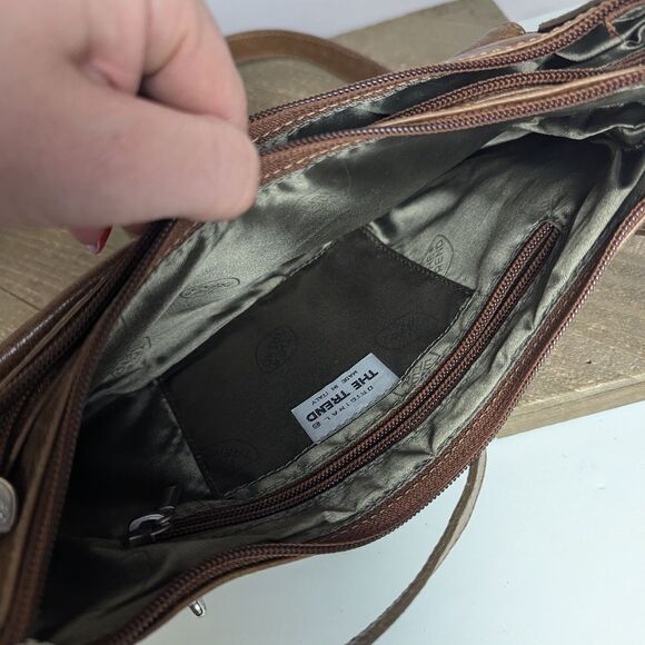 90s Leather Shoulder Bag, Shiny Light Brown Tan, The Trend Italy, Multiple Zippe - Picture 9 of 12